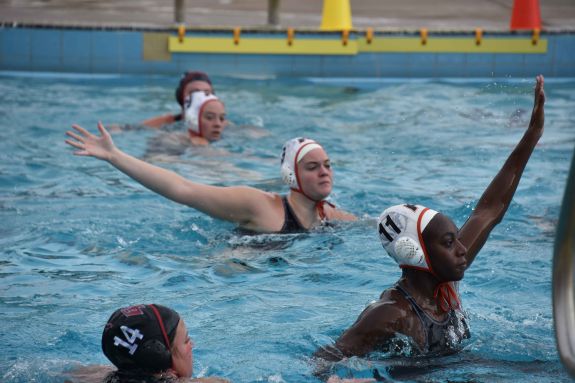 Noemi Alaksza and June Akpata play defence for the Tigers