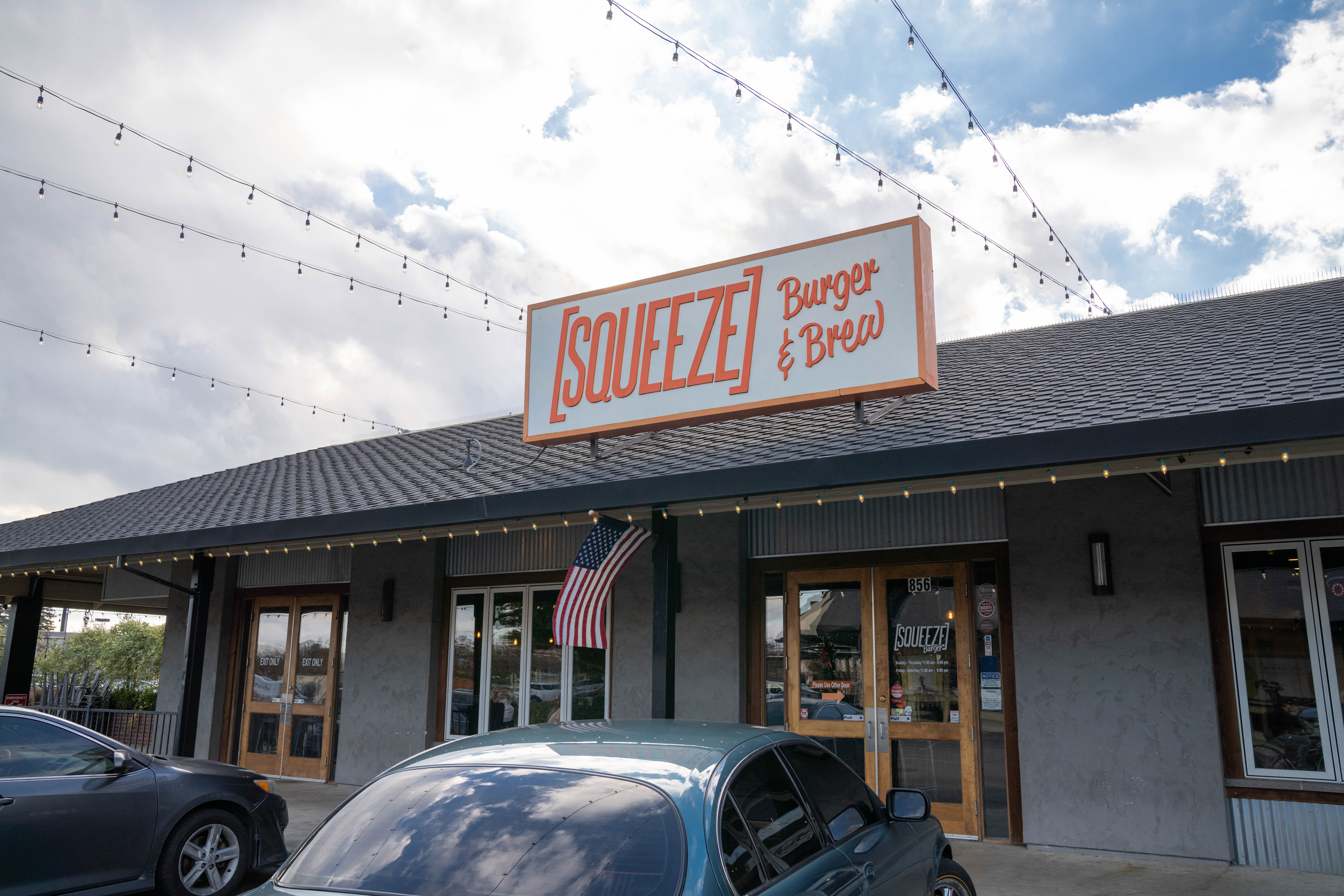 Squeeze Inn