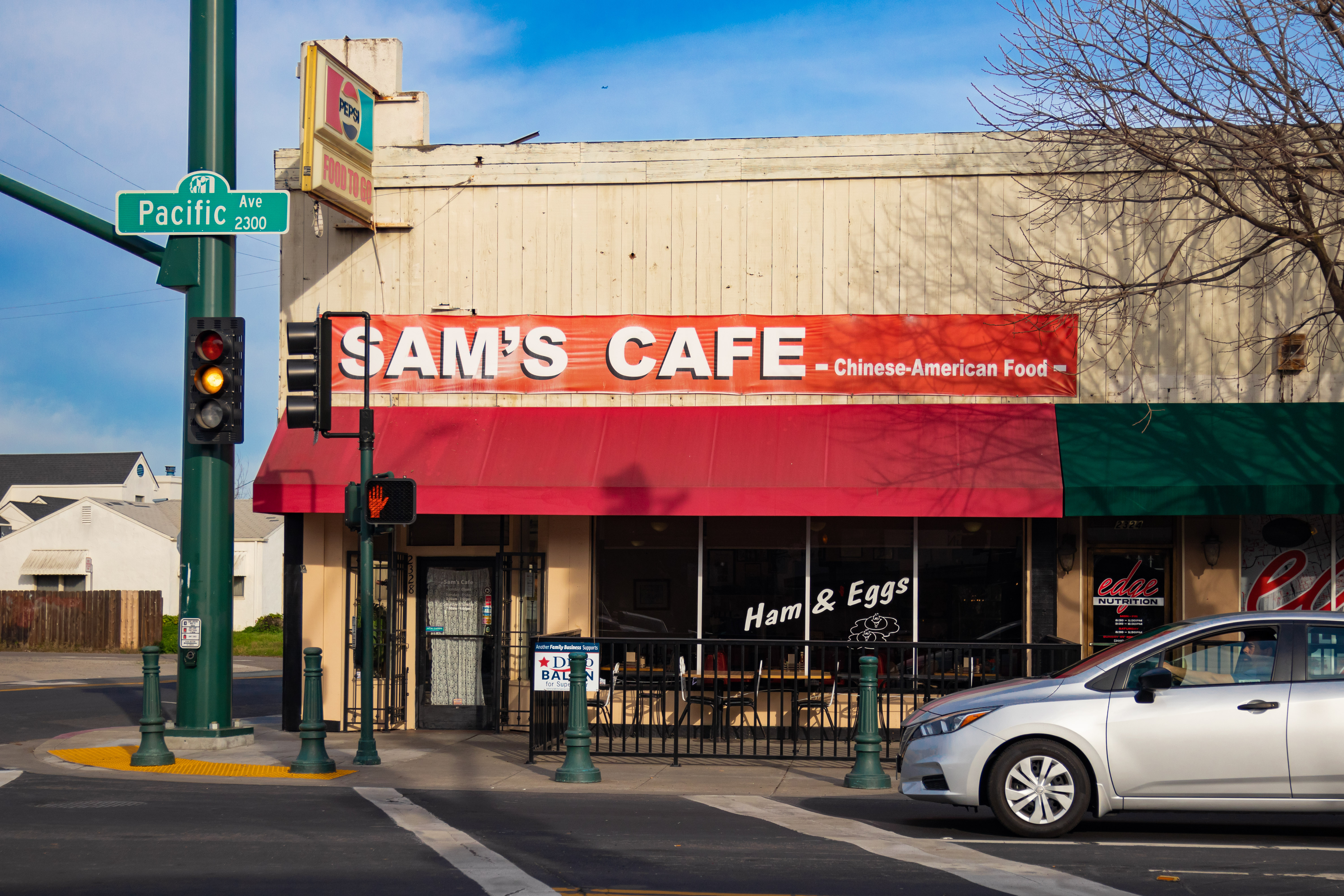 Sam's Cafe