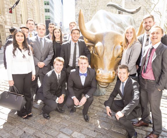 Student Investment Students on Wall St. in New York