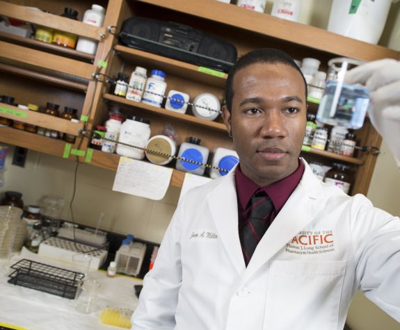 Student in lab at the Thomas J Long School of Pharmacy at University of the Pacific's campus in Stockton, CA