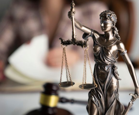 law statue