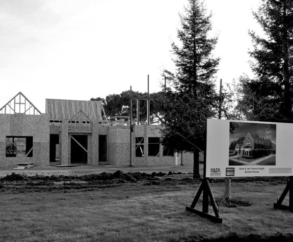 Vereschagin Alumni House during construction