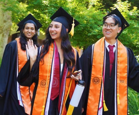 UOP Alumni receive a 5% discount and an application fee waiver for the online MBA program.