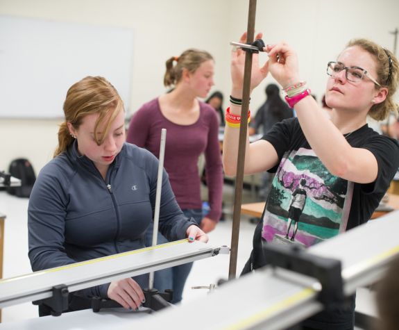 Pacific physics students in the lab