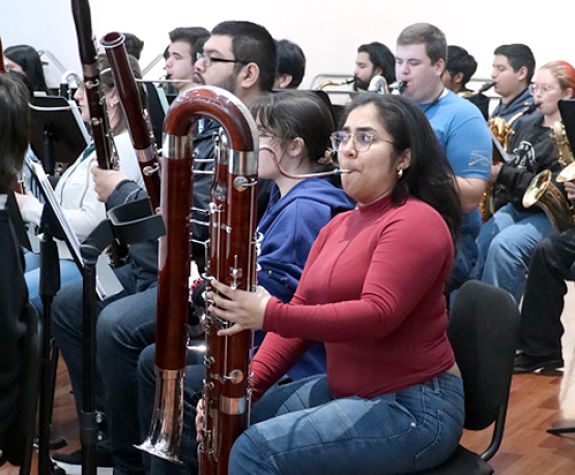 Students playing woodwind instruments