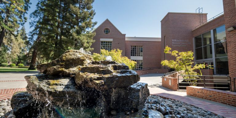 William Knox Holt Memorial Library