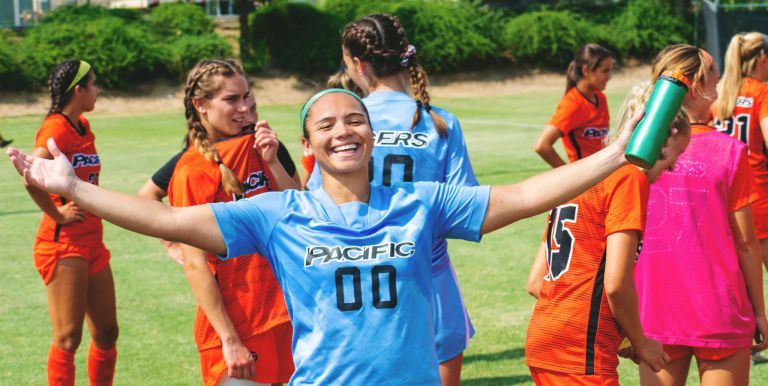 Women's soccer goalie Brenna Crump