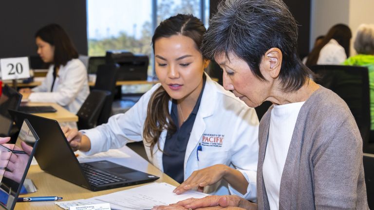PharmD student at a Medicare Part D Outreach Clinic