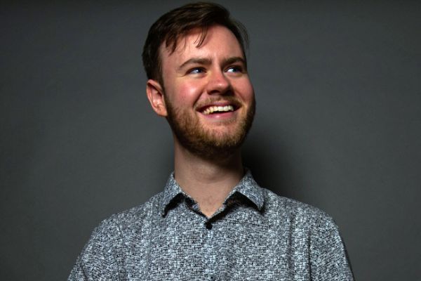 Sean Britt, guitar