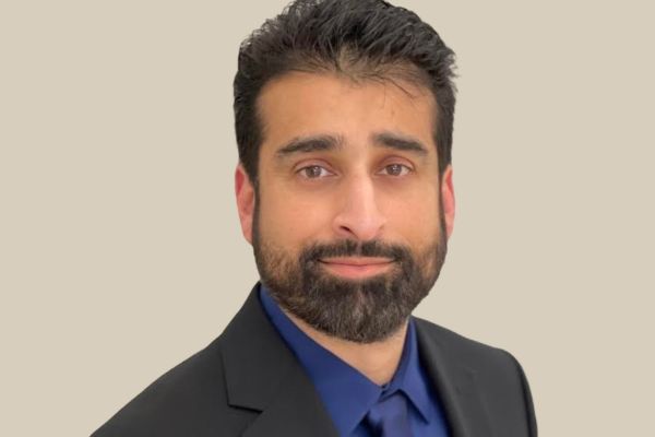Pharmacy alumnus, Sundeep Gill