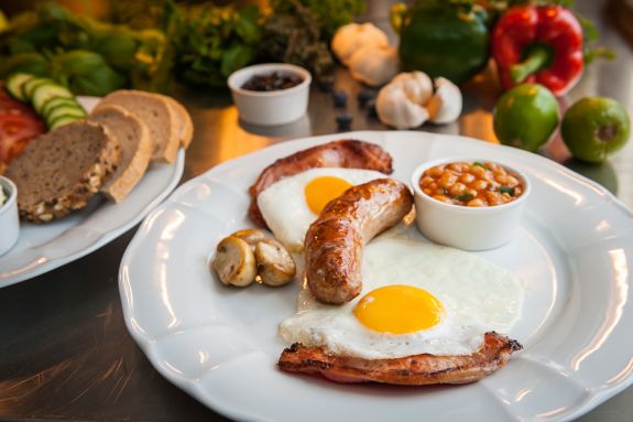 A plate of breakfast food