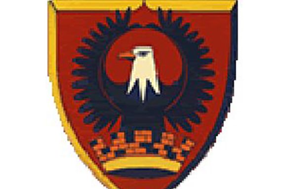 Raymond College Crest