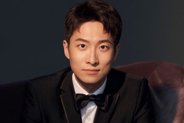 Pianist Shichao Zhang