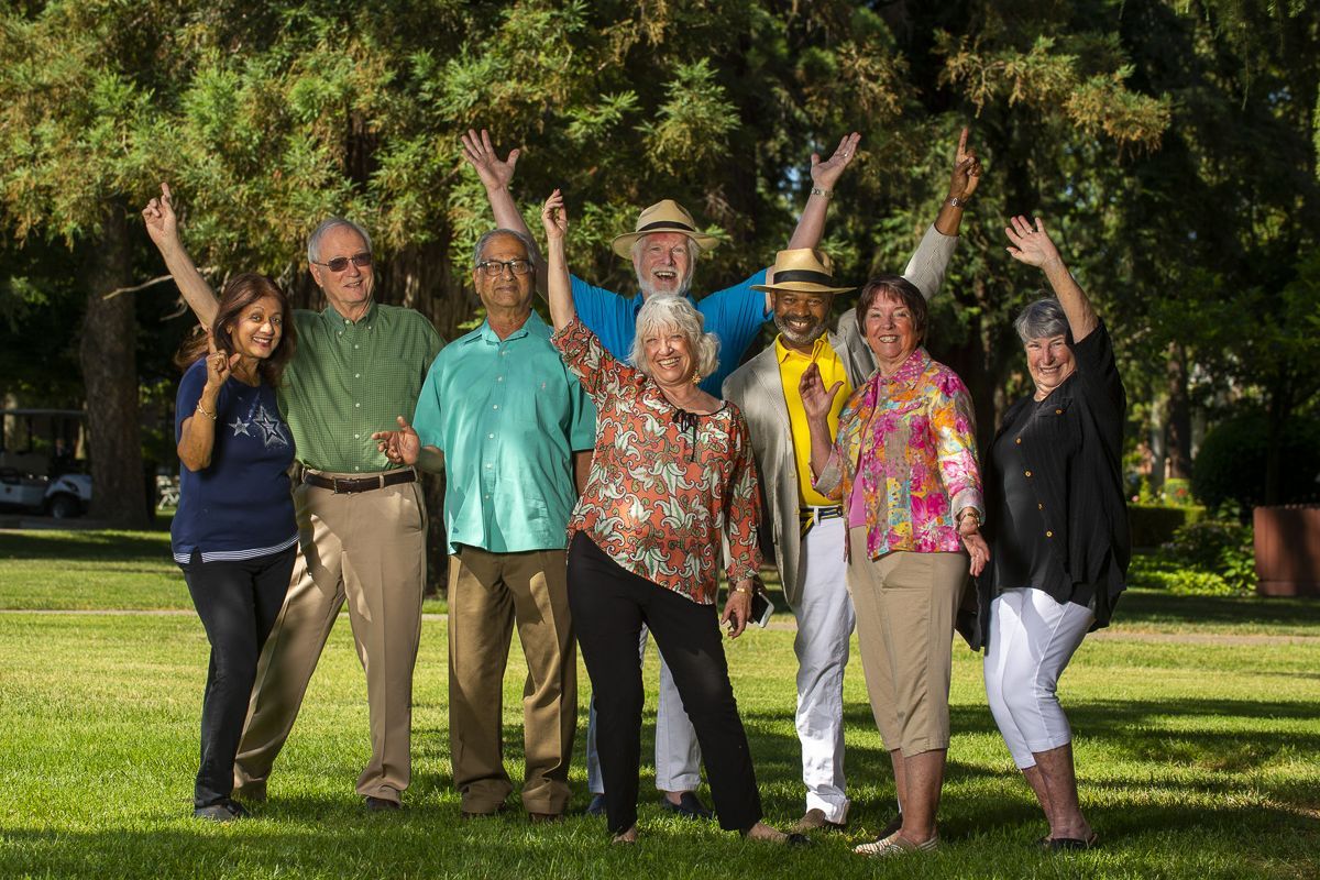 Osher Lifelong Learning participants group photo