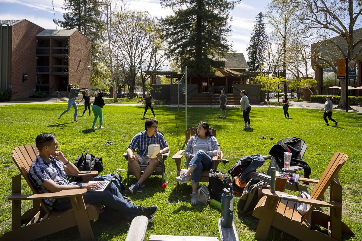 sacramento students outside