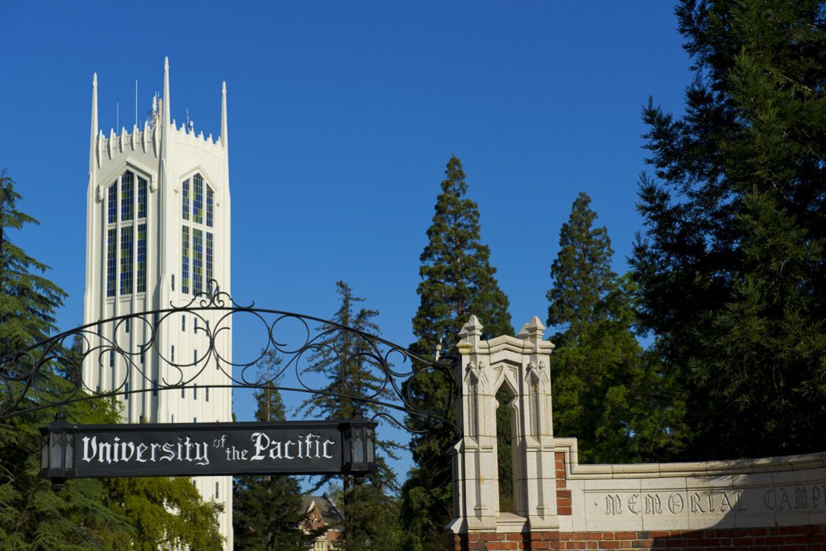 University of the Pacific sign with Burns Tower in the background