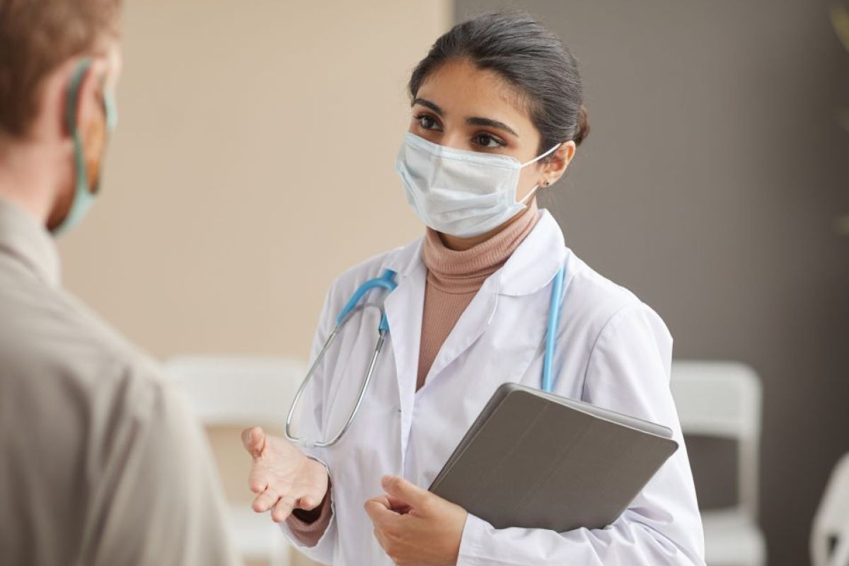 Doctor in face mask.