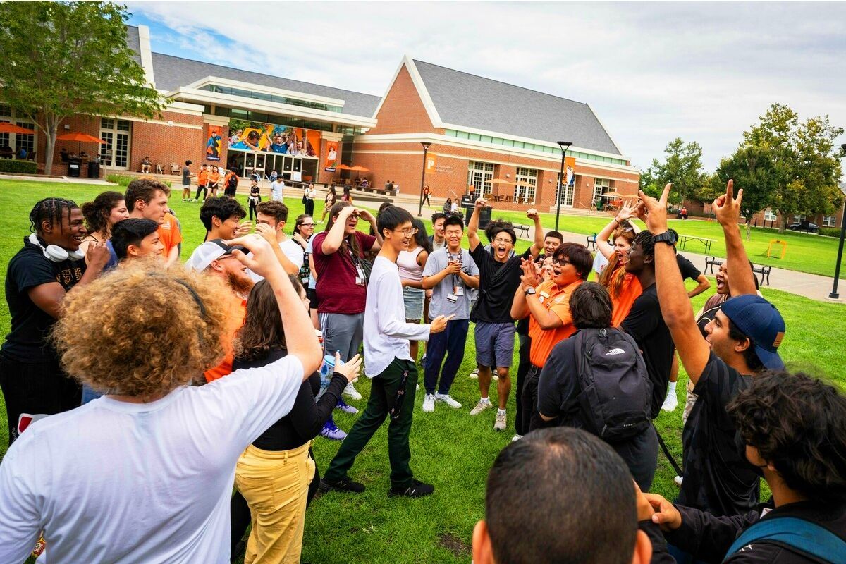 students on the DUC lawn