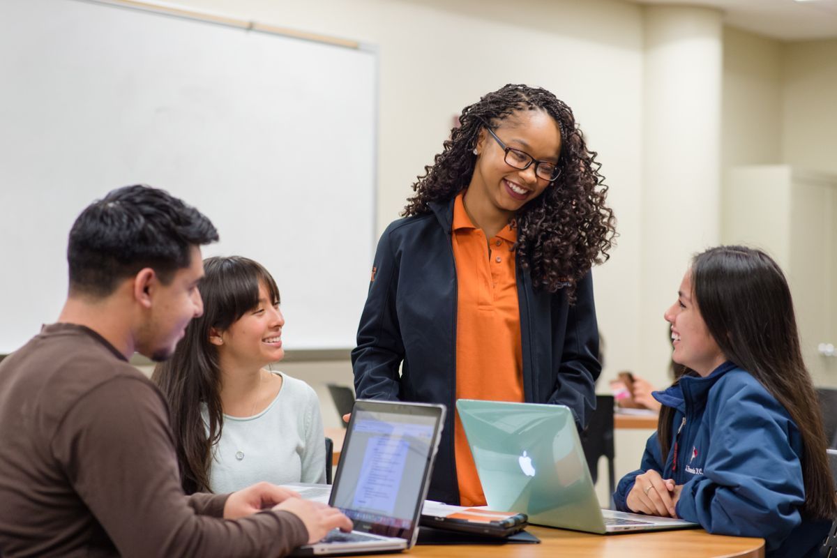 Graduate students collaborate at University of the Pacific
