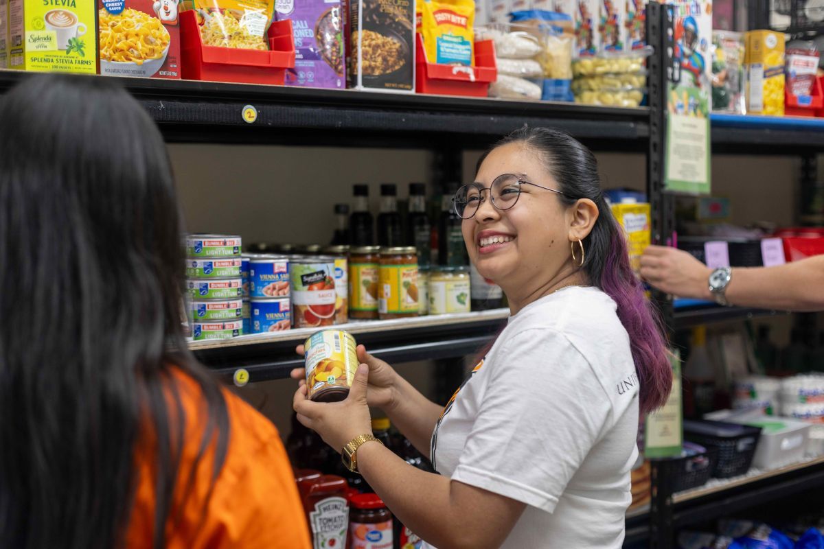 students in the Pacific food pantry