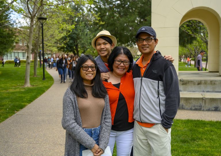 family visiting campus