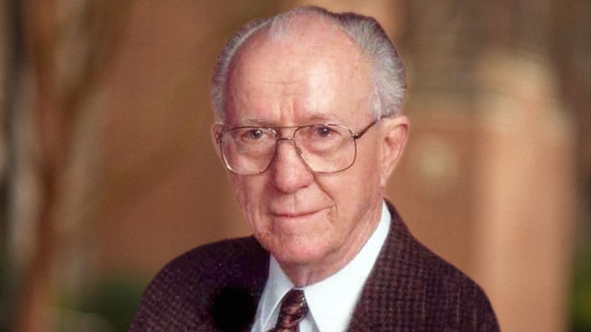 Hansen, 95, taught communication for three decades