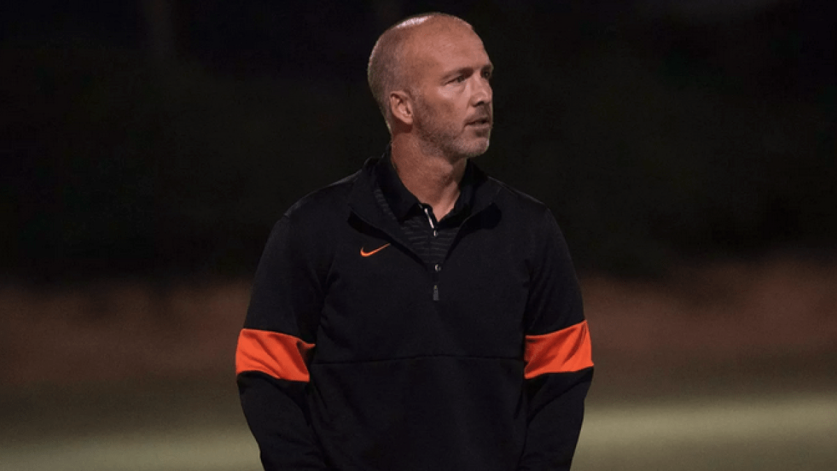 Men's soccer coach Adam Reeves