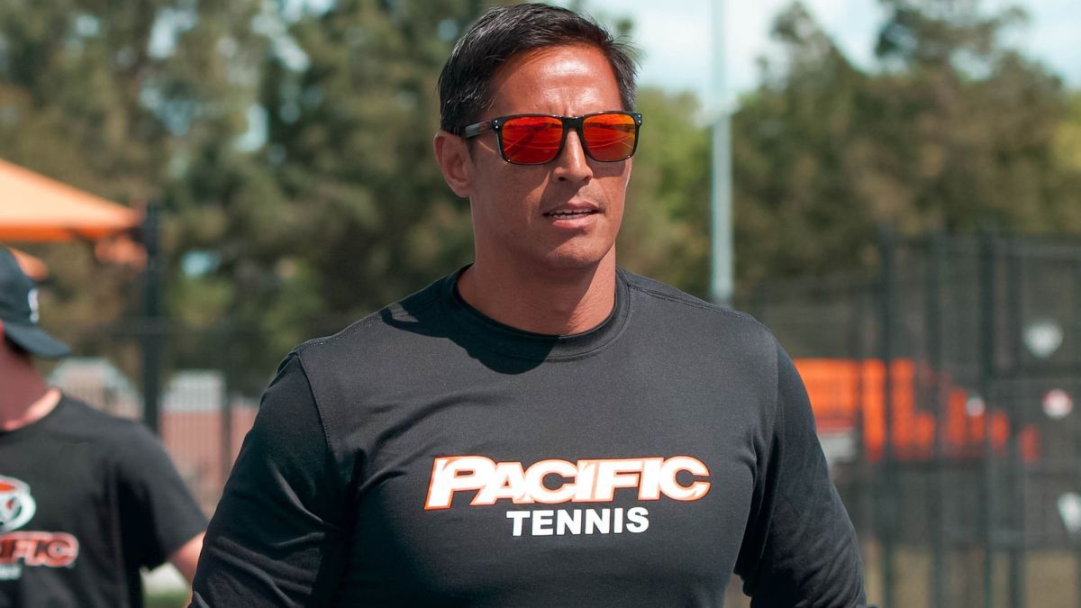 Coach Awuy