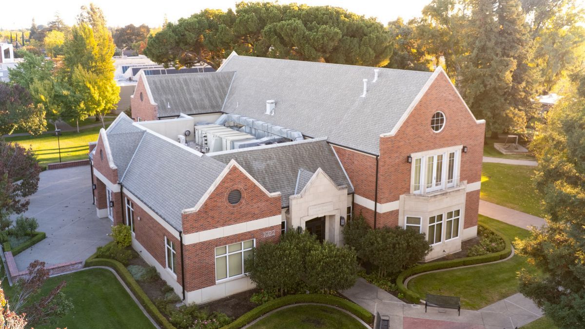 Alex & Jeri Vereschagin Alumni House