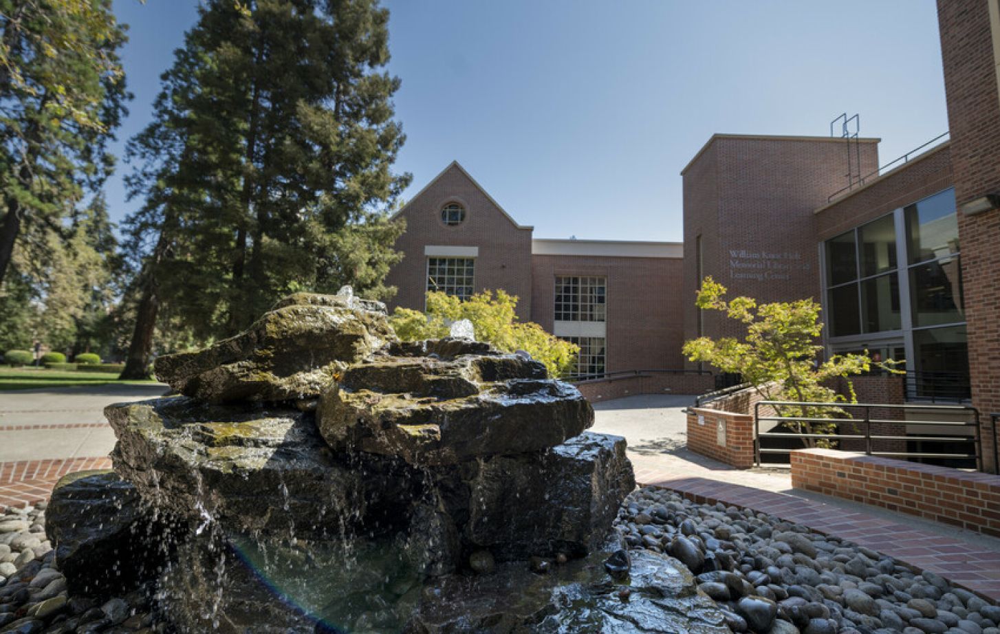 The new fountain in front of the William Knox Holt Memorial Library and Learning Center.