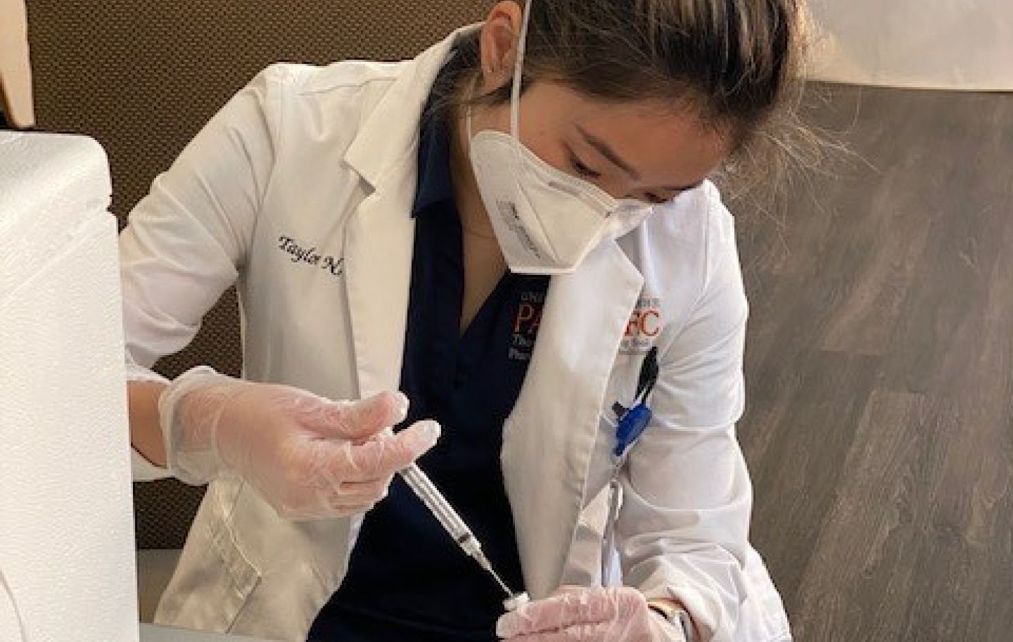 Pacific Student Mixing Vaccine