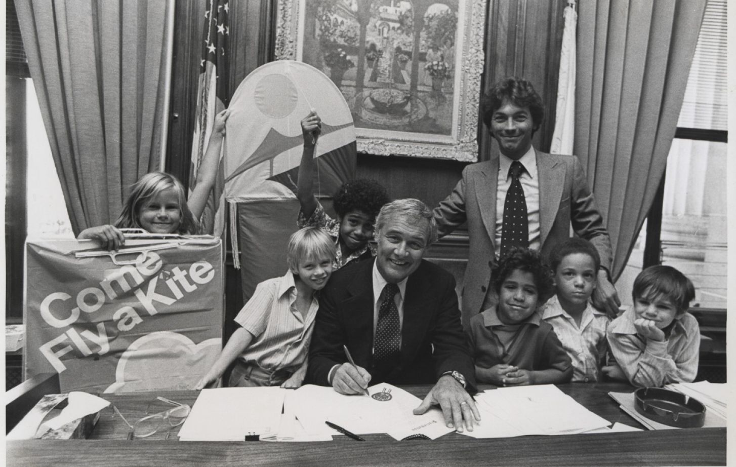 Moscone with children