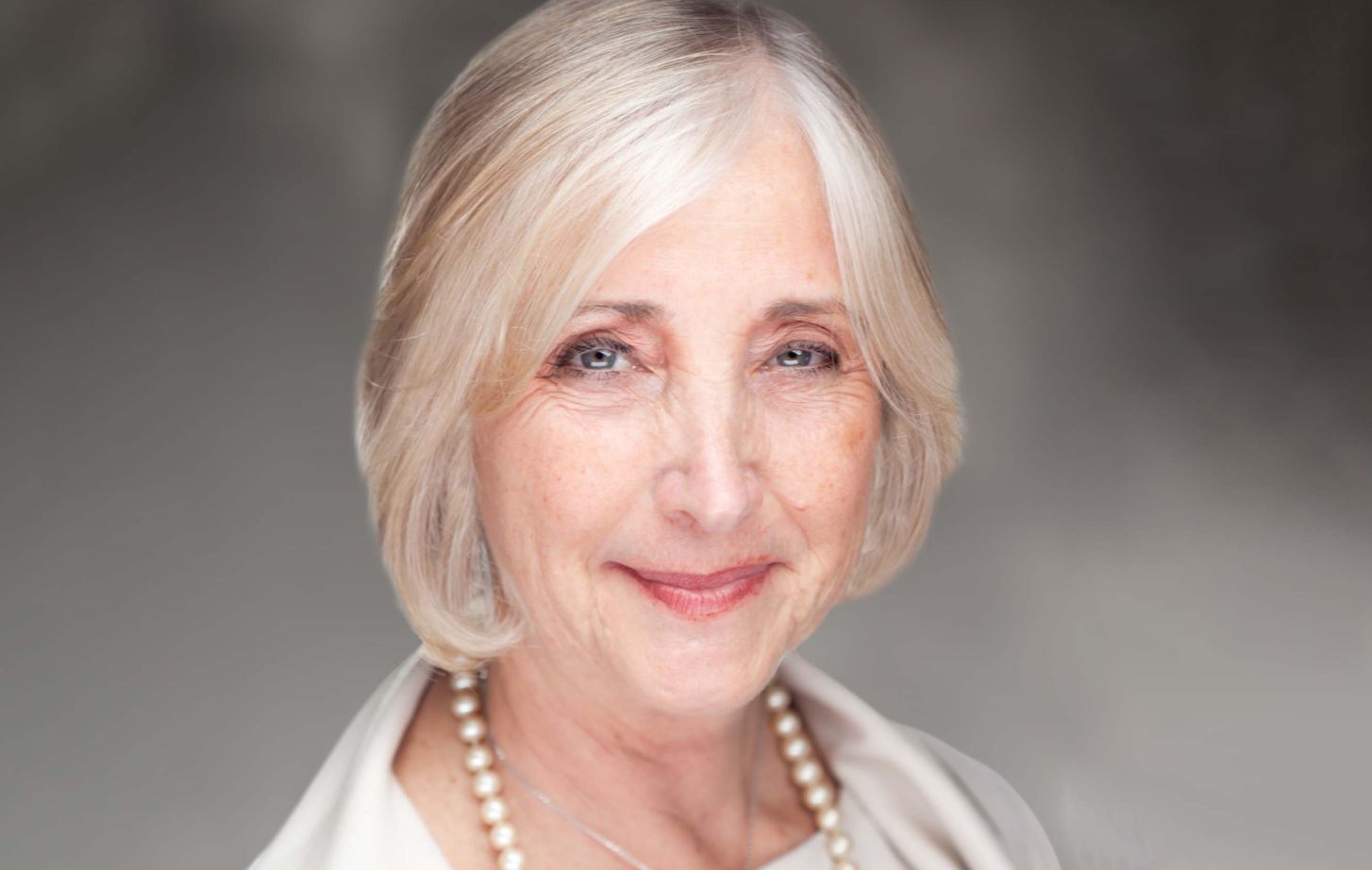 Headshot of Eve Kurtin