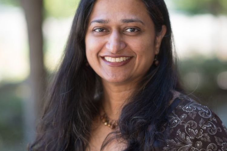 Photo of Associate Professor Preeti Oza