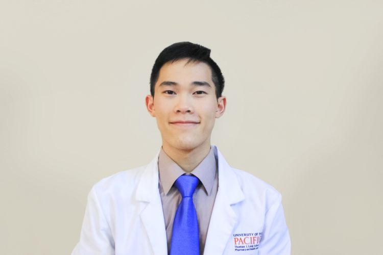 Pharmacy student Edward Liang