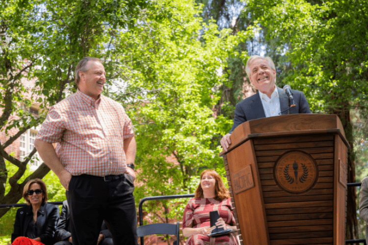 Rob Henderson receives Cavanaugh Award