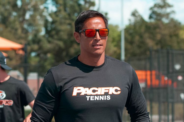 Coach Awuy