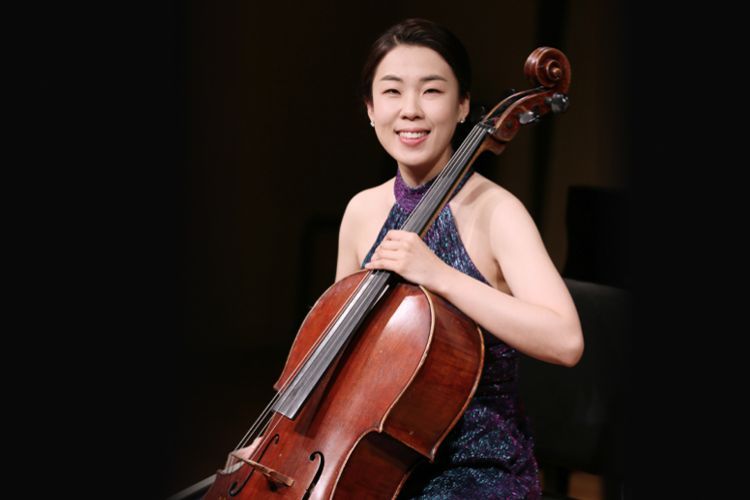 Cellist DoYeon Kim
