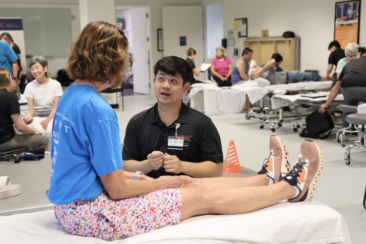 Physical Therapy student and community member at the annual DPT Balance Clinic.