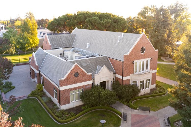 Vereschagin Alumni House