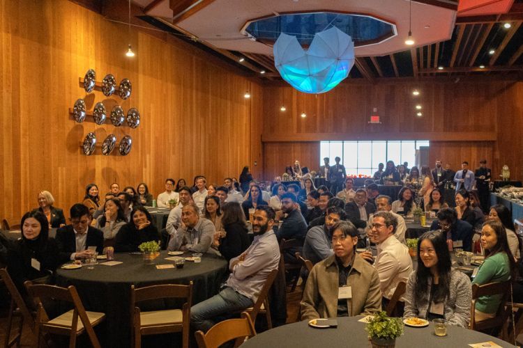 Students, alumni and industry professionals at networking mixer event