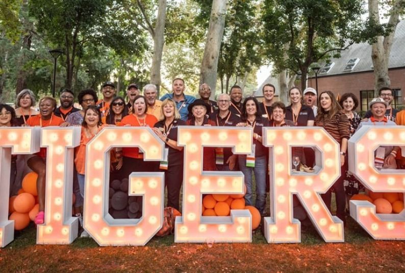 Current and former members of the Pacific Alumni Association Board of Directors at Homecoming and Family Weekend 2023.
