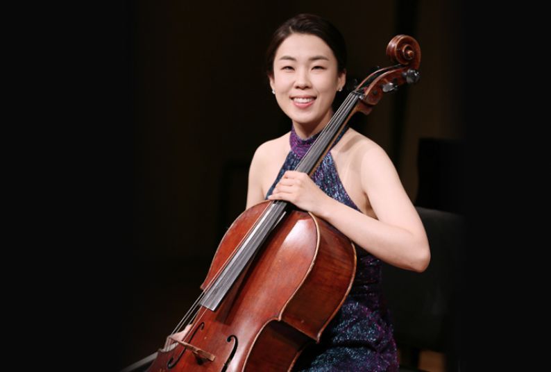 Cellist DoYeon Kim
