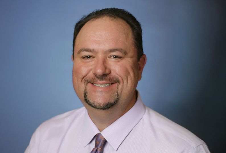 Alumnus David G. Mitchell ’00, PharmD, MBA, CSP, FCPhA