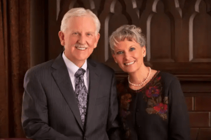Arthur Eugene Franks '71 and wife Victoria smiling 