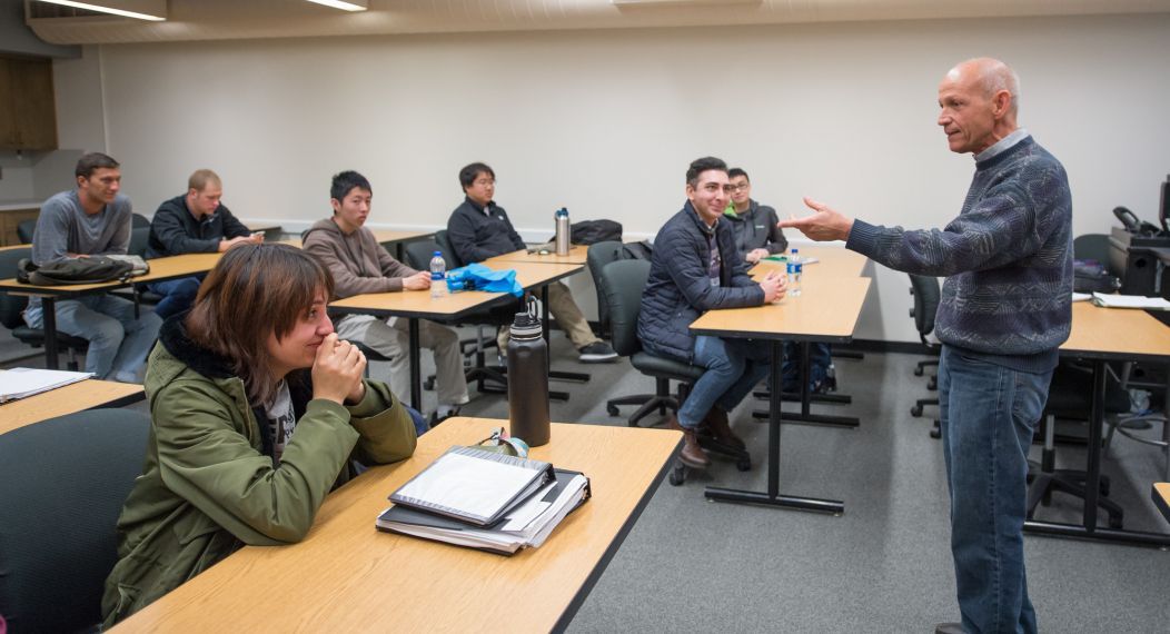 school of computer science and engineering classroom