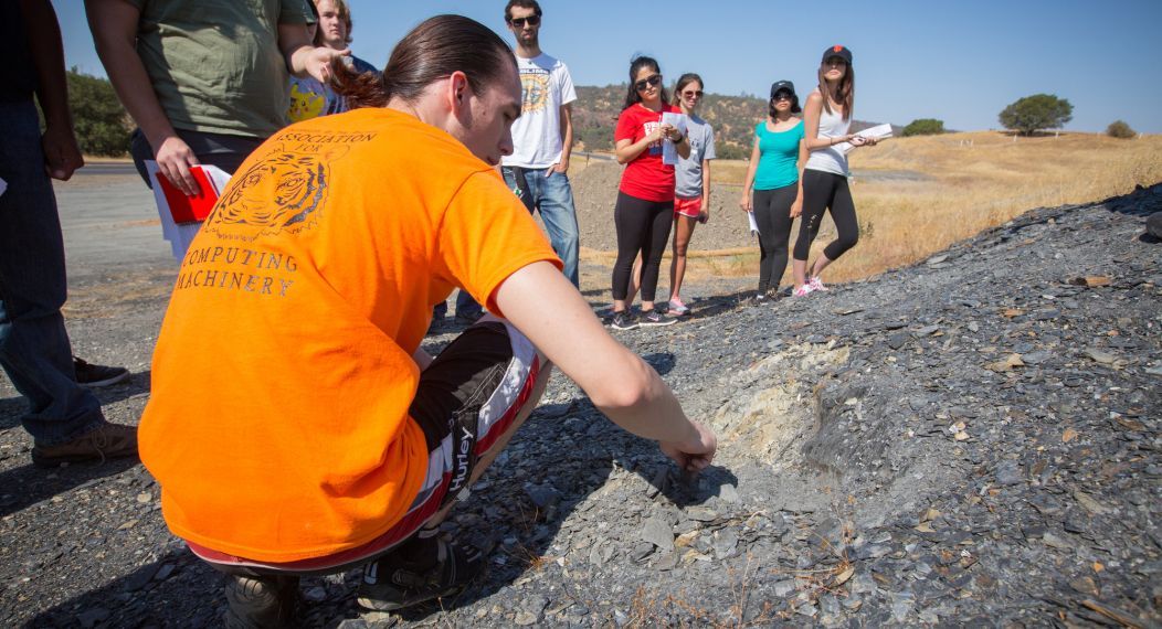 geology and environmental sciences students on field trip