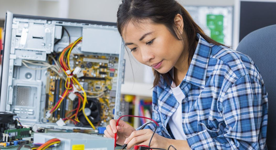 Woman working on computer. 