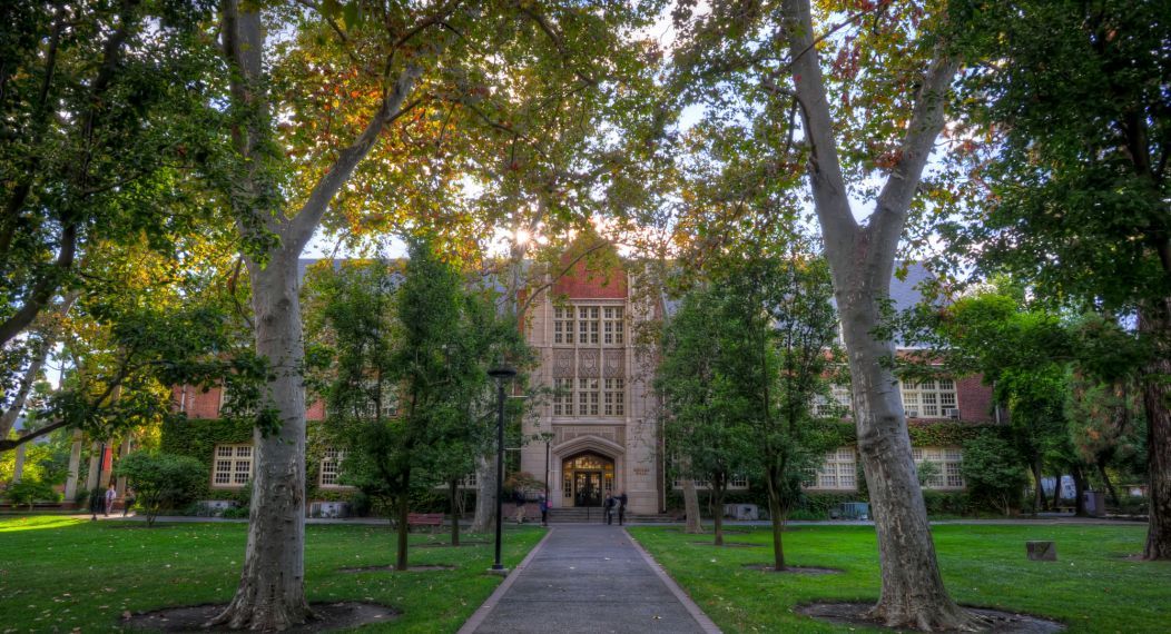 Knoles Hall